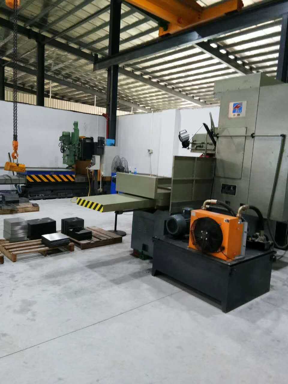 鋁型材擠壓模具圖，鋁型材擠壓模具圖紙圖片